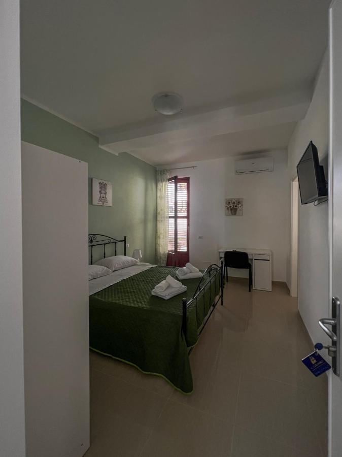 B&B Marco Polo Terrasini Exterior photo